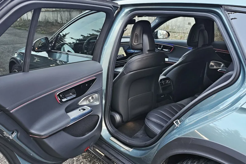 Test Mercedes-Benz E 300 de All Terrain | plug-in hybrid (2024)