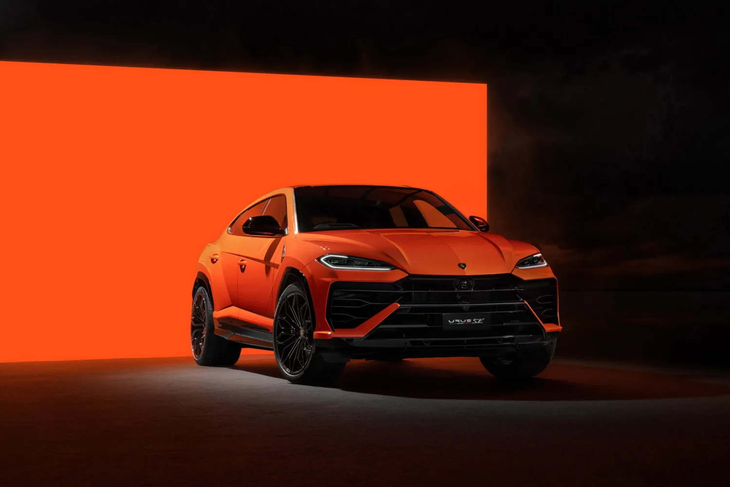 Lamborghini Urus SE | plug-in hybrid | 2025