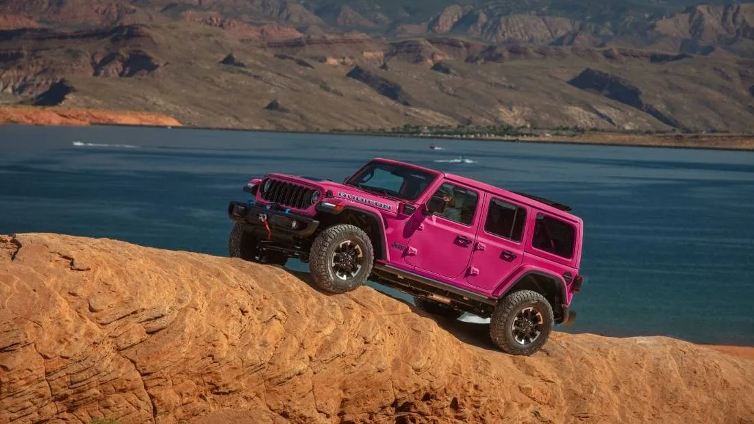 Jeep Wrangler růžová barva Tuscadero