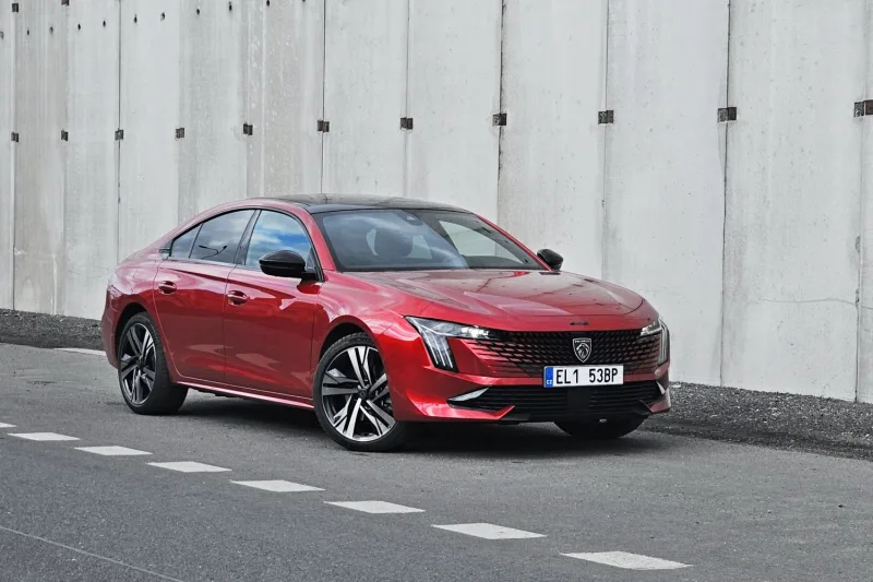 Test Peugeot 508 GT Plug-in HYBRID 225 e-EAT8 (2024)