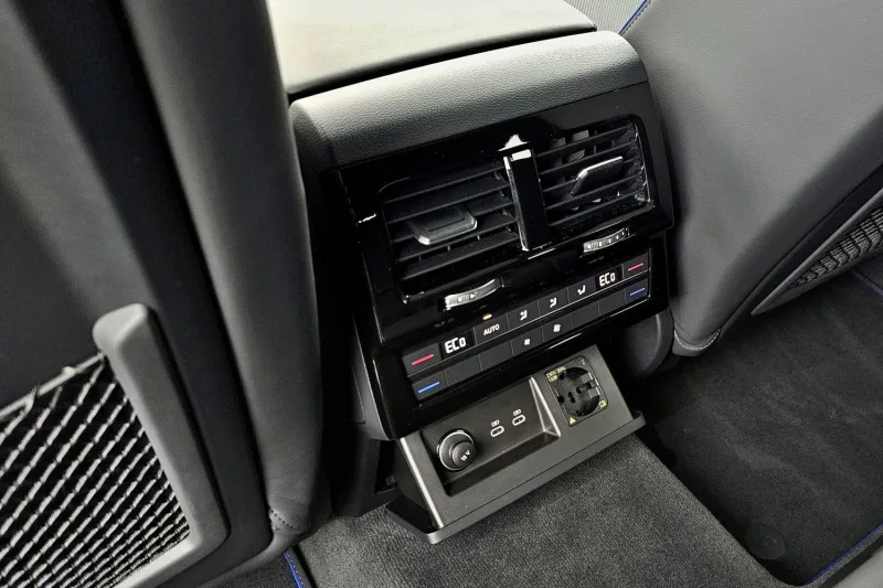Test Volkswagen Touareg R eHybrid | plug-in hybrid (2024)