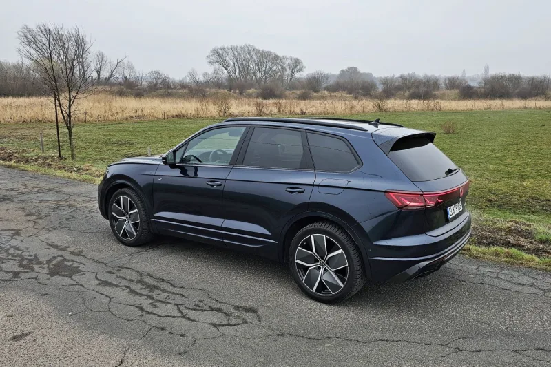 Test Volkswagen Touareg R eHybrid | plug-in hybrid (2024)