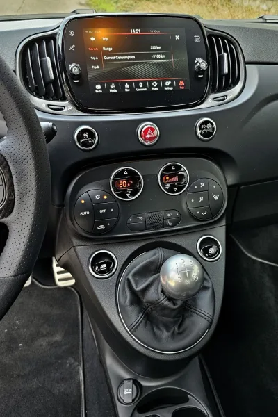 Test Abarth 695 Turismo (2024)