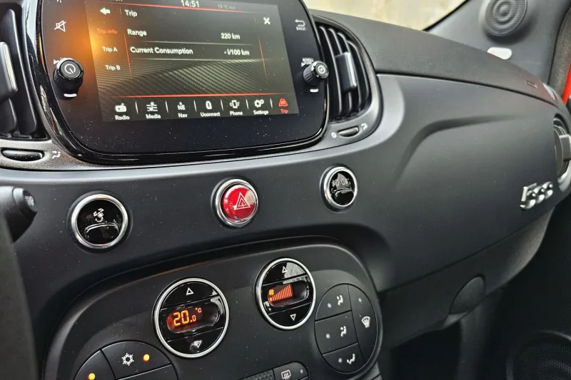 Test Abarth 695 Turismo (2024)
