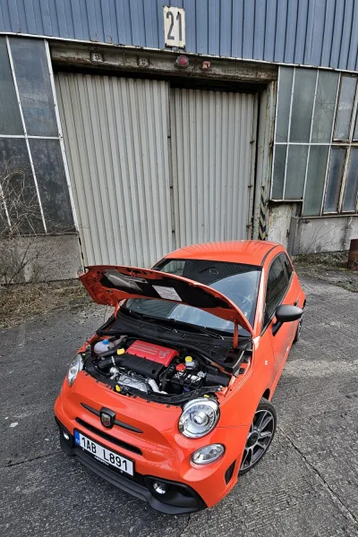 Test Abarth 695 Turismo (2024)