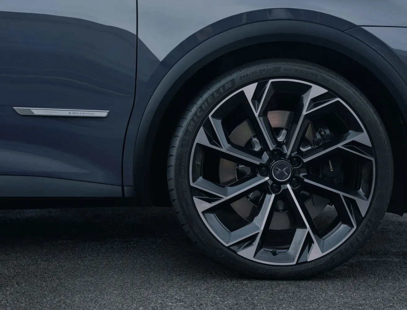 DS 7 Antoine de Saint Exupéry: „Existuje cesta komunikace mezi námi a hvězdami“, Citadela