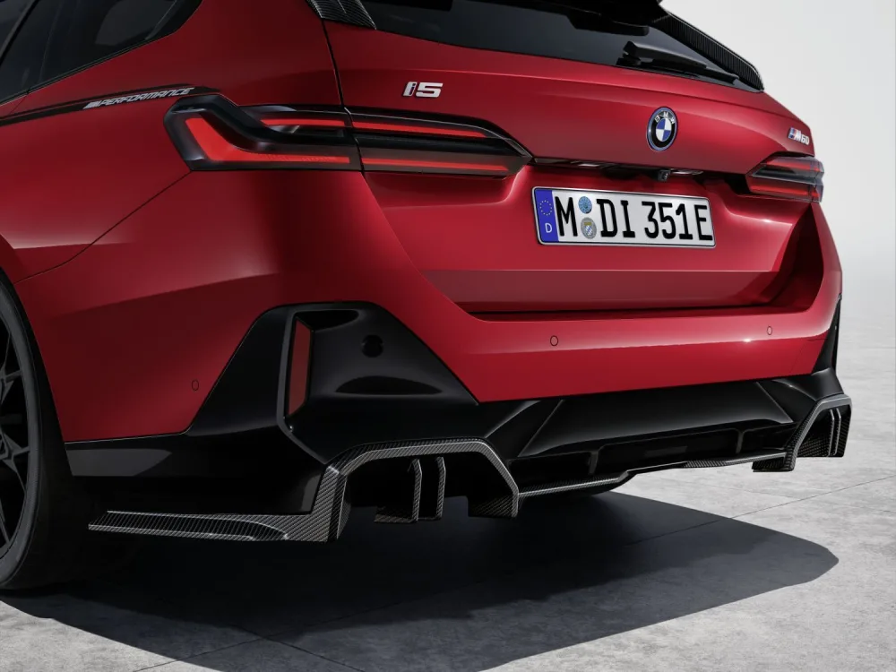BMW M Performance Parts pro nová BMW řady 5 Touring a nové BMW i5 Touring | 2024