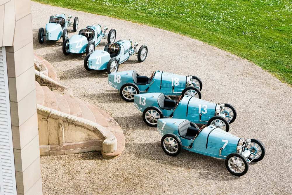 Legendární Bugatti slaví retro návrat. Dosáhlo na něj jen šest vyvolených