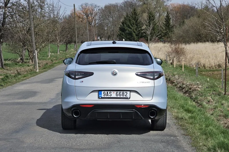 Test Alfa Romeo Stelvio 2,0 Turbo Q4 | 2024