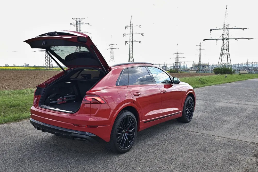 Test Audi Q8 50 TDI quattro (2024)