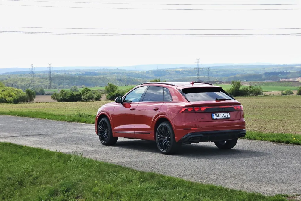 Test Audi Q8 50 TDI quattro (2024)