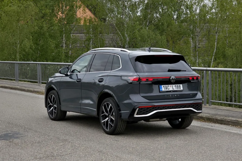 Test Volkswagen Tiguan R-Line 2.0 TDI 142 kW 4MOTION (2024)