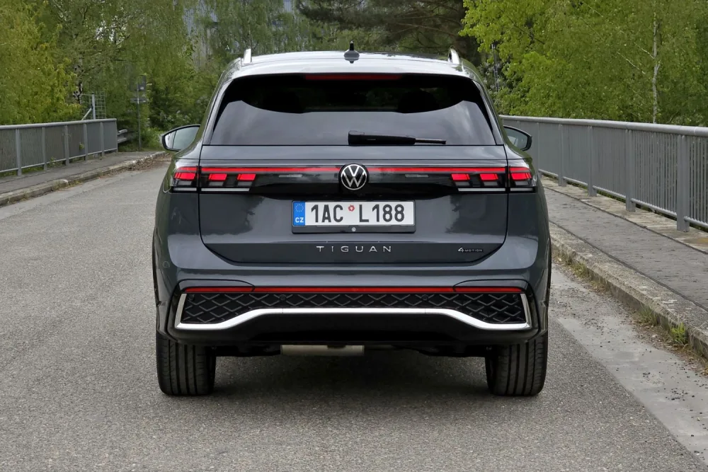 Test Volkswagen Tiguan R-Line 2.0 TDI 142 kW 4MOTION (2024)