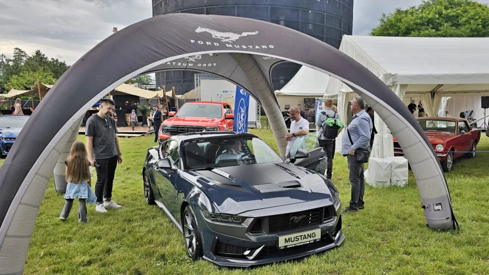 Legendy 2024 | Ford mustang Dark Horse