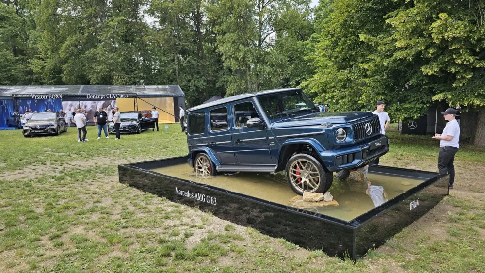 Stánek Mercedes-Benz na slavnosti Legendy 2024