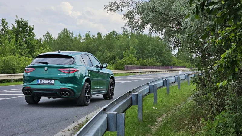 Test Alfa Romeo Stelvio Quadrifoglio (2024)