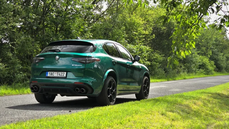 Test Alfa Romeo Stelvio Quadrifoglio (2024)