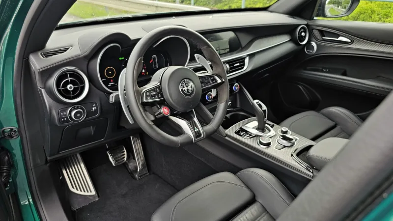 Test Alfa Romeo Stelvio Quadrifoglio (2024)