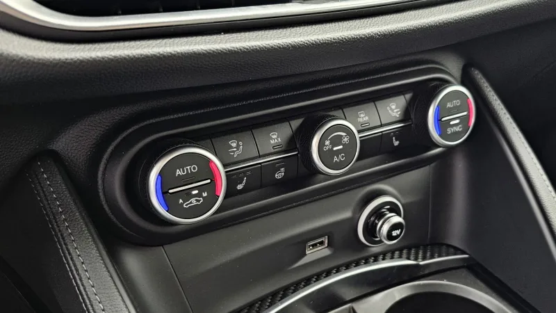 Test Alfa Romeo Stelvio Quadrifoglio (2024)