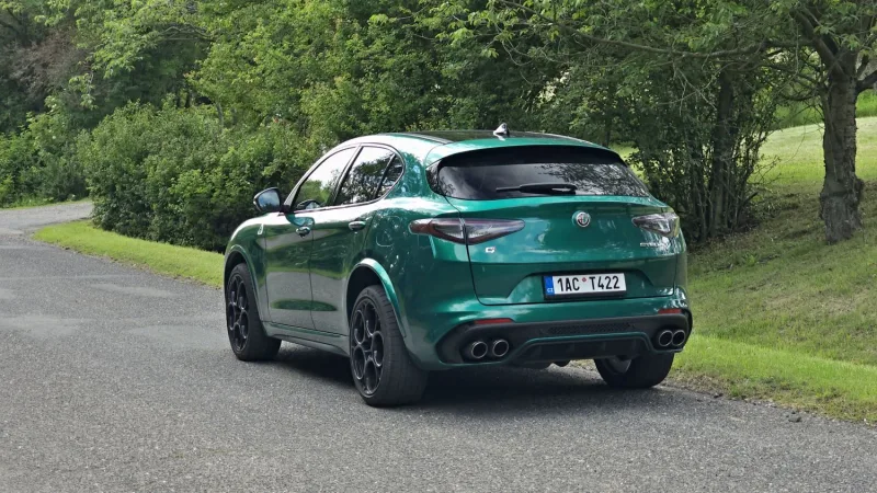 Test Alfa Romeo Stelvio Quadrifoglio (2024)