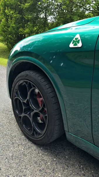 Test Alfa Romeo Stelvio Quadrifoglio (2024)