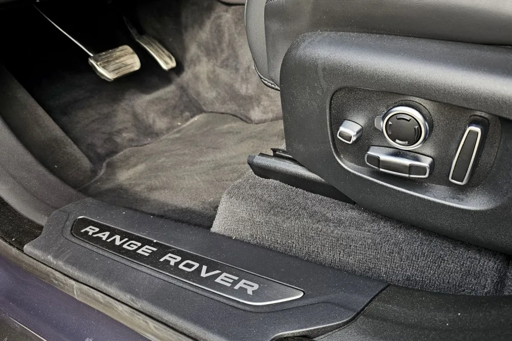 Test Range Rover Velar D300 Dynamic HSE (2024)