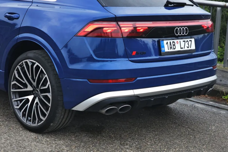 Test Audi SQ8 (2024)