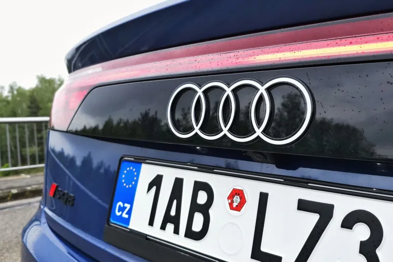Test Audi SQ8 (2024)