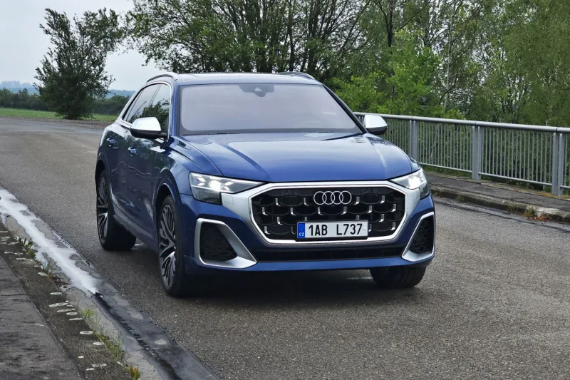Test Audi SQ8 (2024)