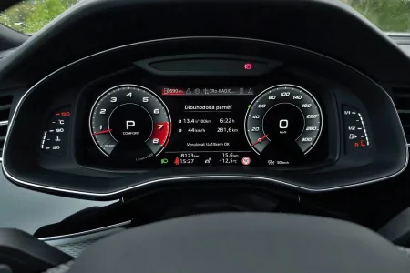Test Audi SQ8 (2024)