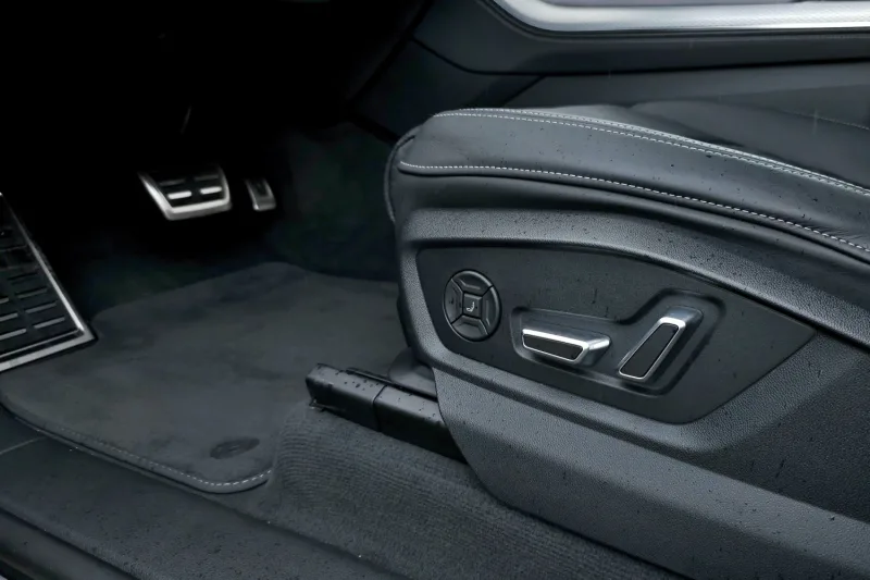 Test Audi SQ8 (2024)