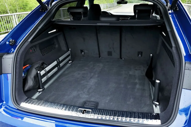 Test Audi SQ8 (2024)