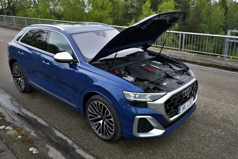 Test Audi SQ8 (2024)
