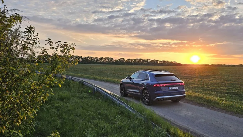 Test Audi SQ8 (2024)