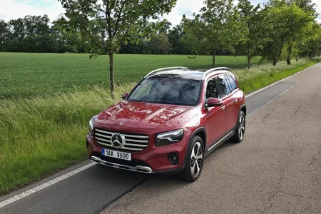 Test Mercedes-Benz GLB 200 d 4MATIC (2024)