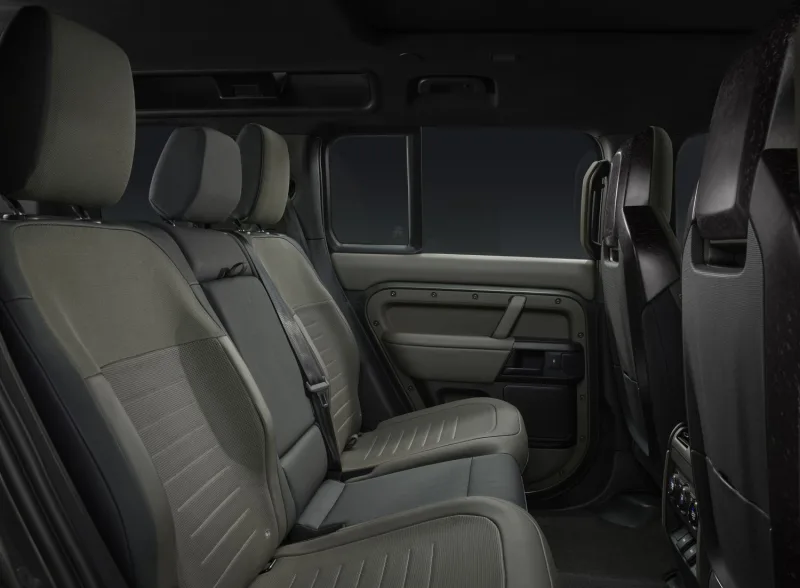 Land Rover Defender OCTA | 2024