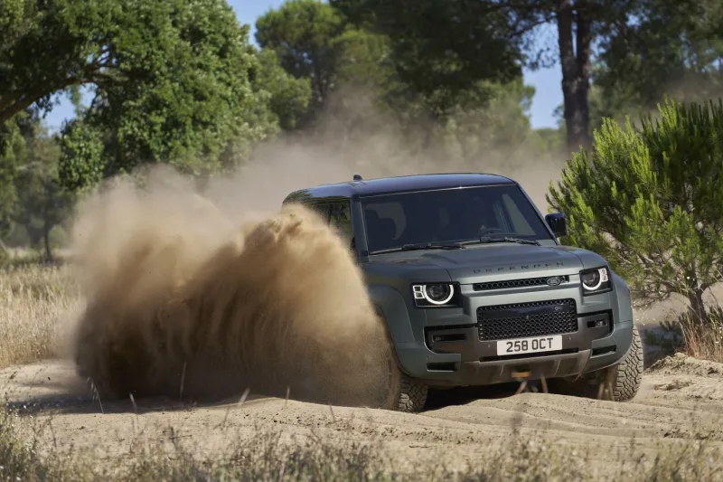 Land Rover Defender OCTA | 2024