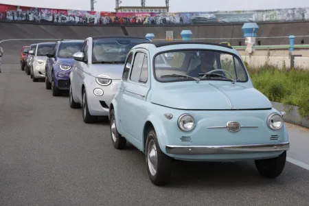 „La Pista 500“ na střeše budovy Lingotto v Turíně byla místem konání oslav 125. výročí s podtitulem „Smiling to the Future“