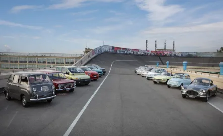 „La Pista 500“ na střeše budovy Lingotto v Turíně byla místem konání oslav 125. výročí s podtitulem „Smiling to the Future“