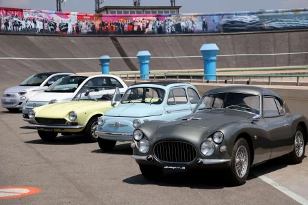 „La Pista 500“ na střeše budovy Lingotto v Turíně byla místem konání oslav 125. výročí s podtitulem „Smiling to the Future“