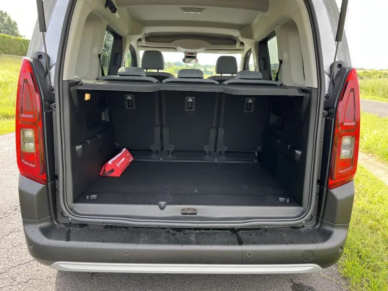 Test Citroën Berlingo MAX 1.5 BlueHDi 130 EAT8 (2024)