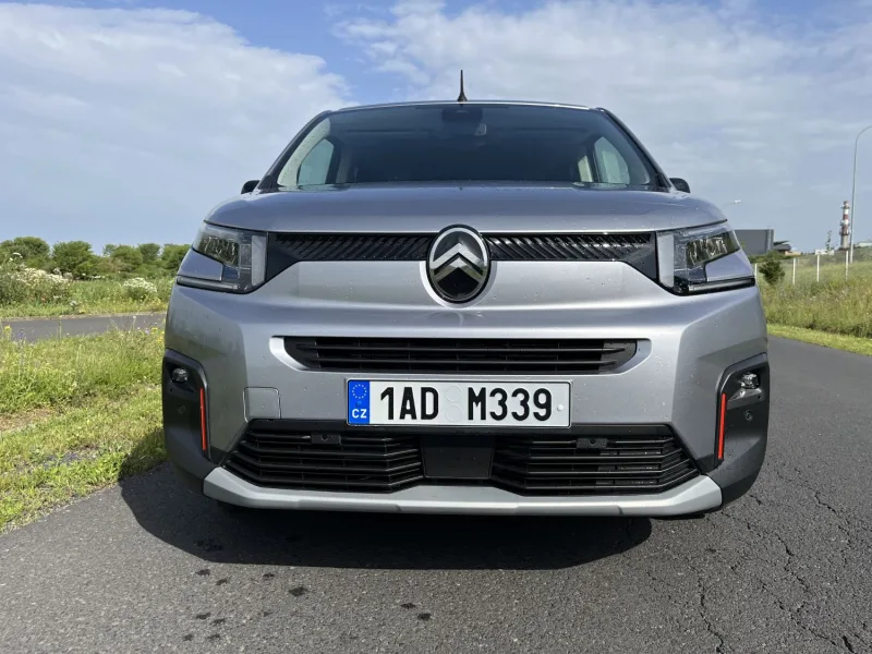 Test Citroën Berlingo MAX 1.5 BlueHDi 130 EAT8 (2024)