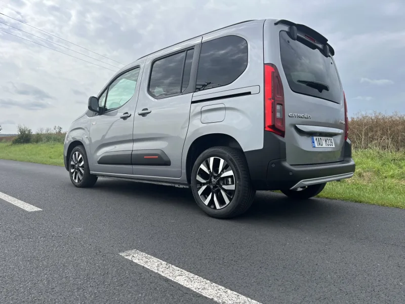 Test Citroën Berlingo MAX 1.5 BlueHDi 130 EAT8 (2024)