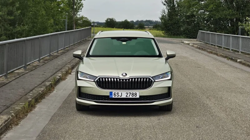 Test Škoda Superb Combi 2,0 TDI 110 kW DSG | 2024
