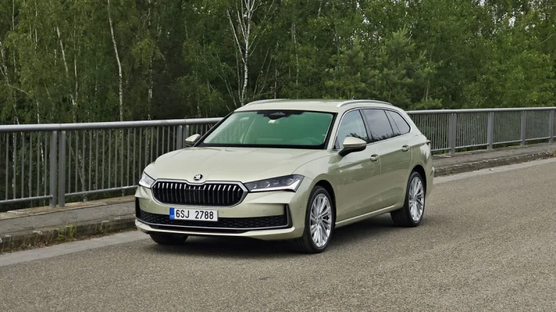 Test Škoda Superb Combi 2,0 TDI 110 kW DSG | 2024