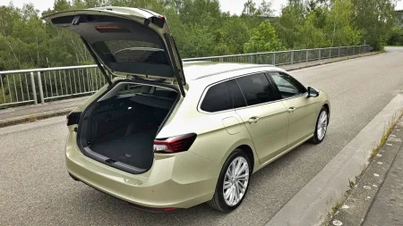 Test Škoda Superb Combi 2,0 TDI 110 kW DSG | 2024