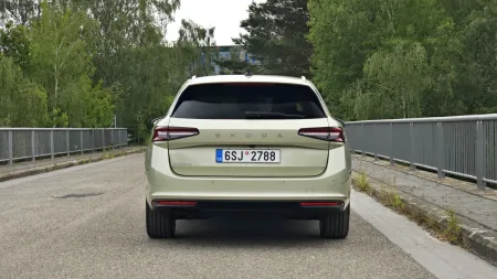 Test Škoda Superb Combi 2,0 TDI 110 kW DSG | 2024