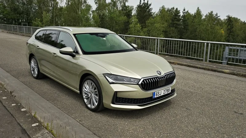 Test Škoda Superb Combi 2,0 TDI 110 kW DSG | 2024