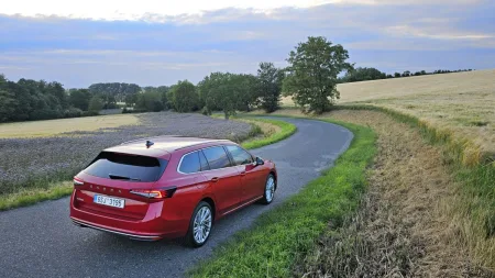 Test Škoda Superb Combi 1.5 TSI DSG | 2024