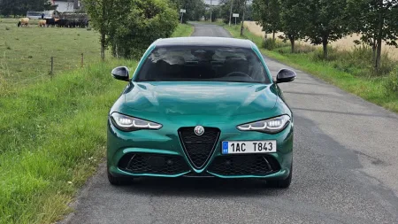 Test Alfa Romeo Giulia Tributo Italiano 2.2 JTDm 210k AT8 Q4 | 2024